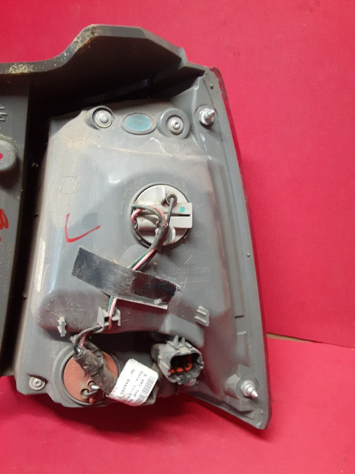 2011 - 2013 Kia Sorento LEFT DRIVER Quarter Tail Light Lamp Halogen 92401-1U000