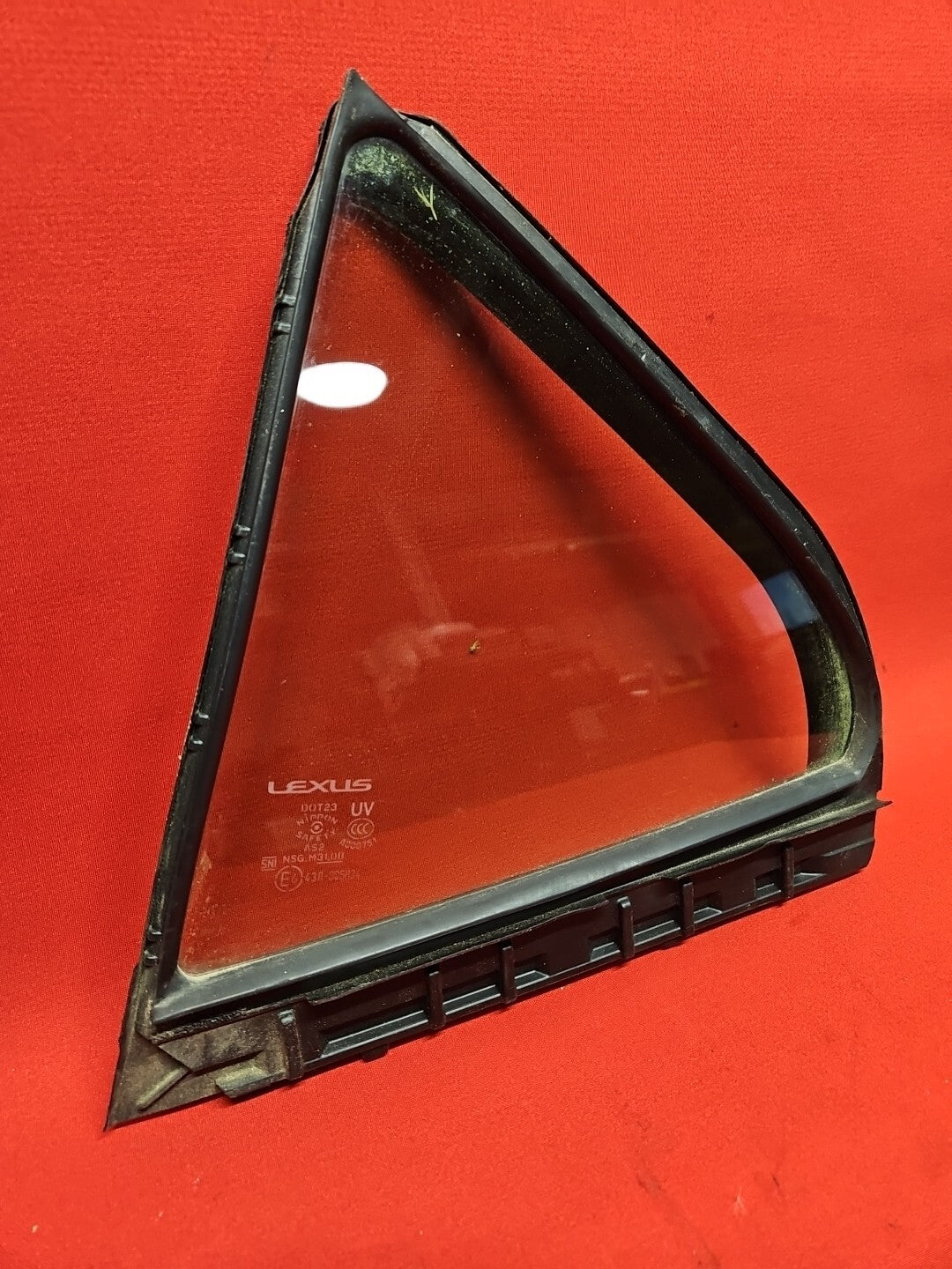 2014 - 2020 Lexus LEFT DRIVER REAR Quarter Glass Vent Window 	68124-53110