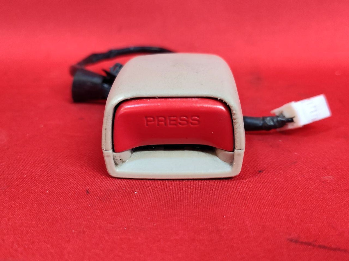 2001-2005 Lexus GS300 GS430 Front Left Driver Seat Belt Buckle SINGLE PLUG