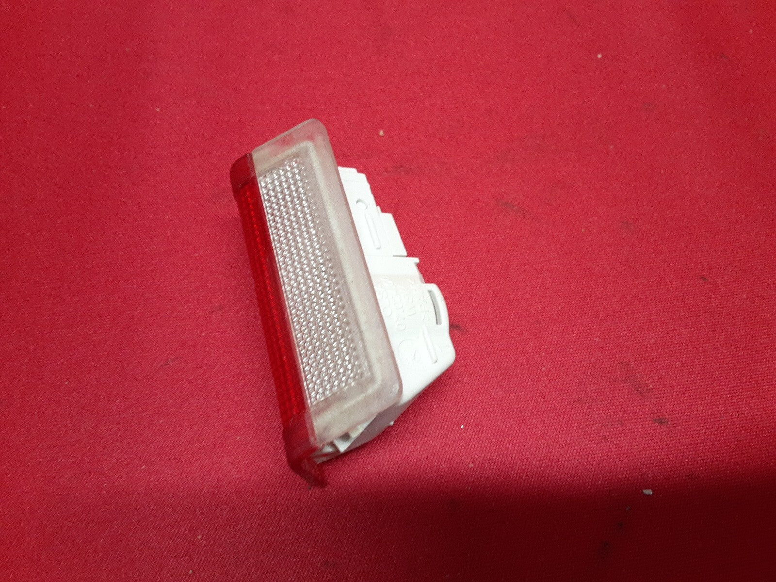 Mercedes Benz C Class W205 LEFT DRIVER DOOR Courtesy Light Lamp A00028201901