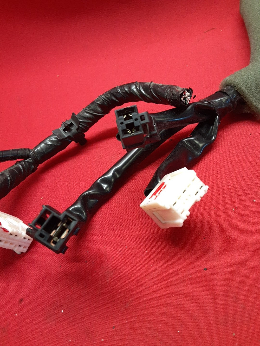 2006 Nissan Xterra Cabin Body Fuse Junction Block OEM PIGTAILS