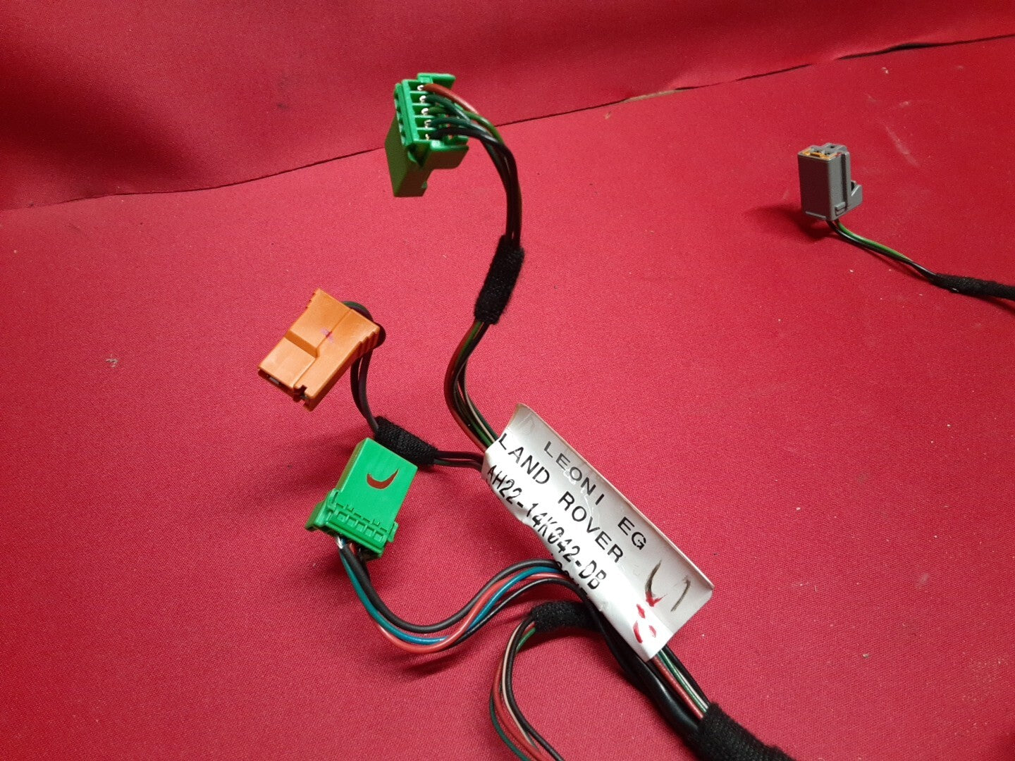 2010 - 2013 Land Range Rover Sport Center Console w/ Cooler WIRING HARNESS ONLY