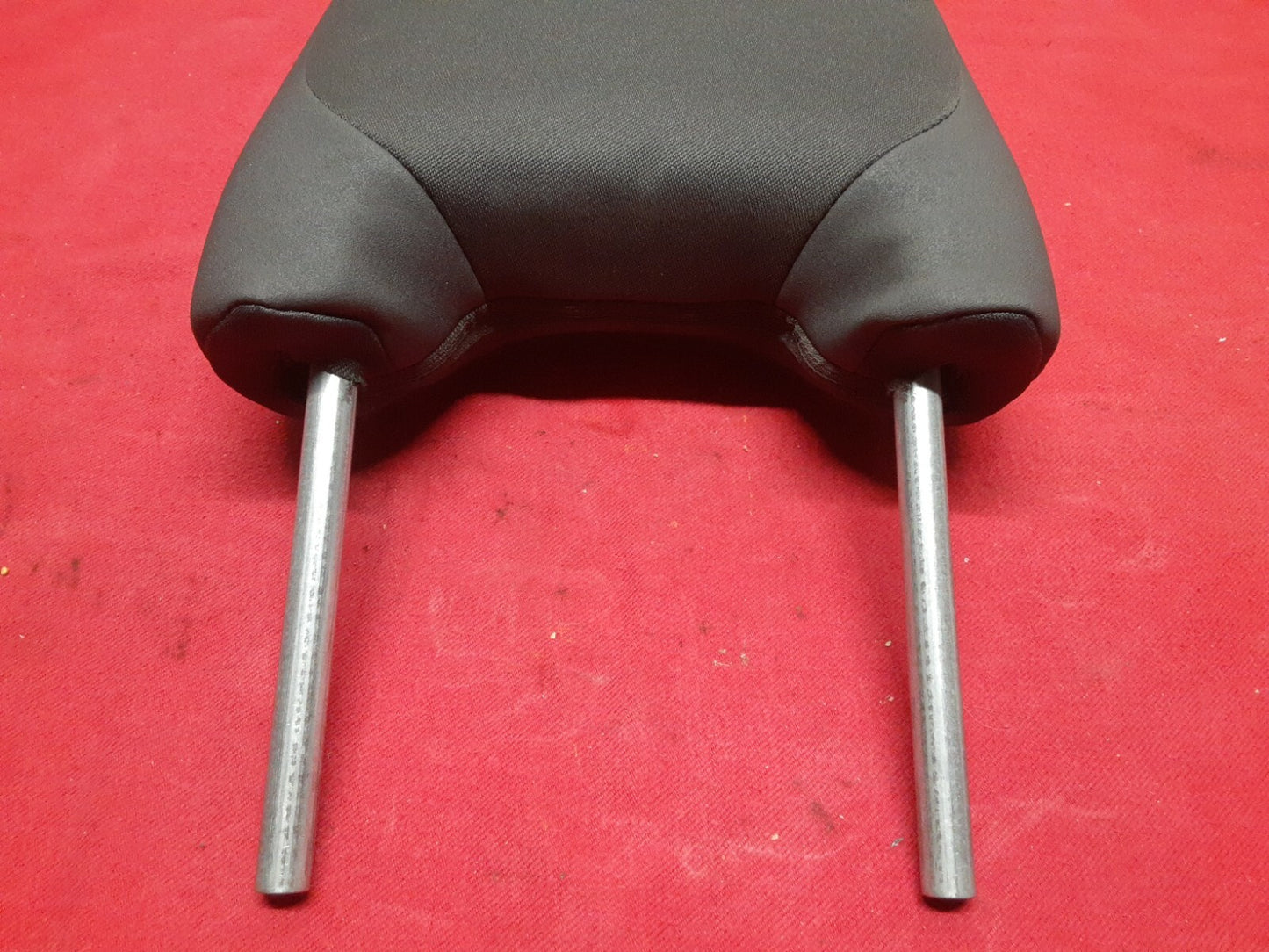 2006 2007 2008 Volvo S40 FRONT LEFT DRIVER Headrest Cloth Black Gray Stitch