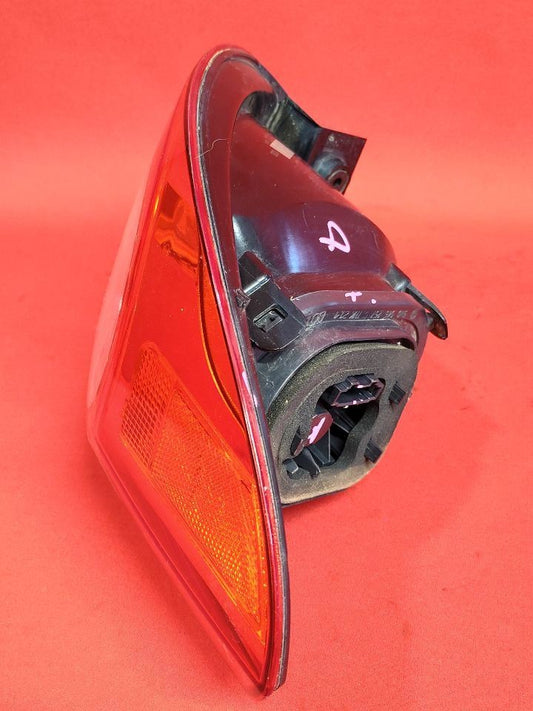2009-2011 VW Volkswagen Tiguan LEFT DRIVER Outer Quarter Mounted Tail Light Lamp