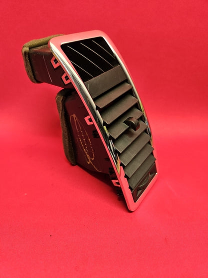 2008-2012 Ford Escape Front Right Passenger Dash Vent Assembly 8L8Z-19893-BA