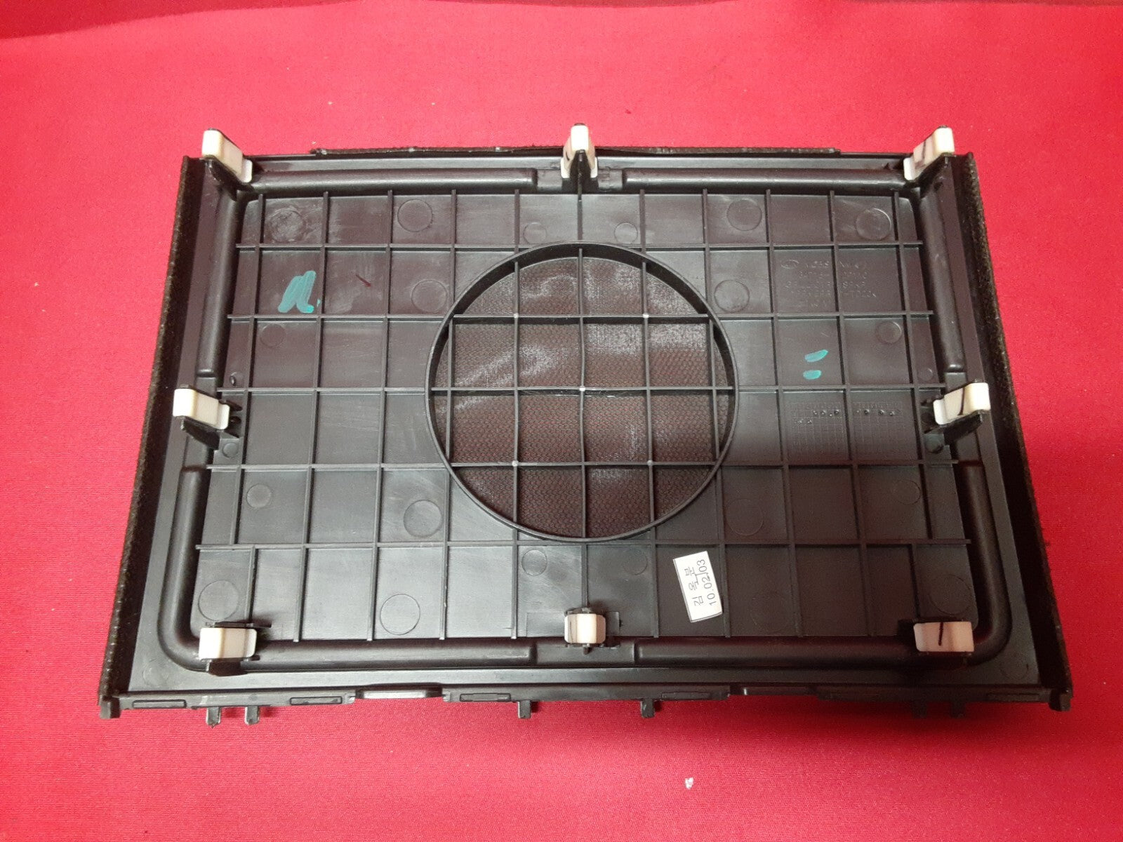 2011 - 2013 Kia Sorento Center Dash Speaker Grille Cover Black 84715-2P100-VA