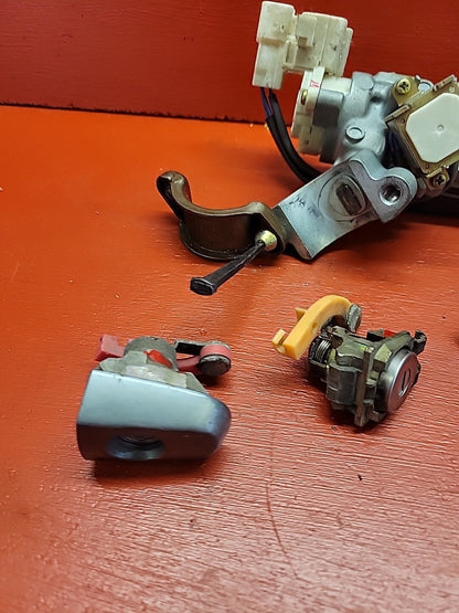 2001-2003 Toyota Highlander Ignition Switch W/ Key and Lock Kit 69057-48040