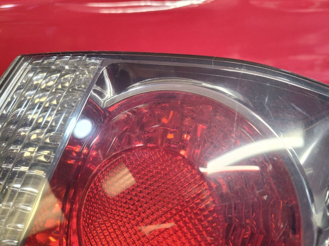 2000-2003 Lexus RX300 Left Driver INNER Hatch Tailgate Mounted Tail Light Lamp