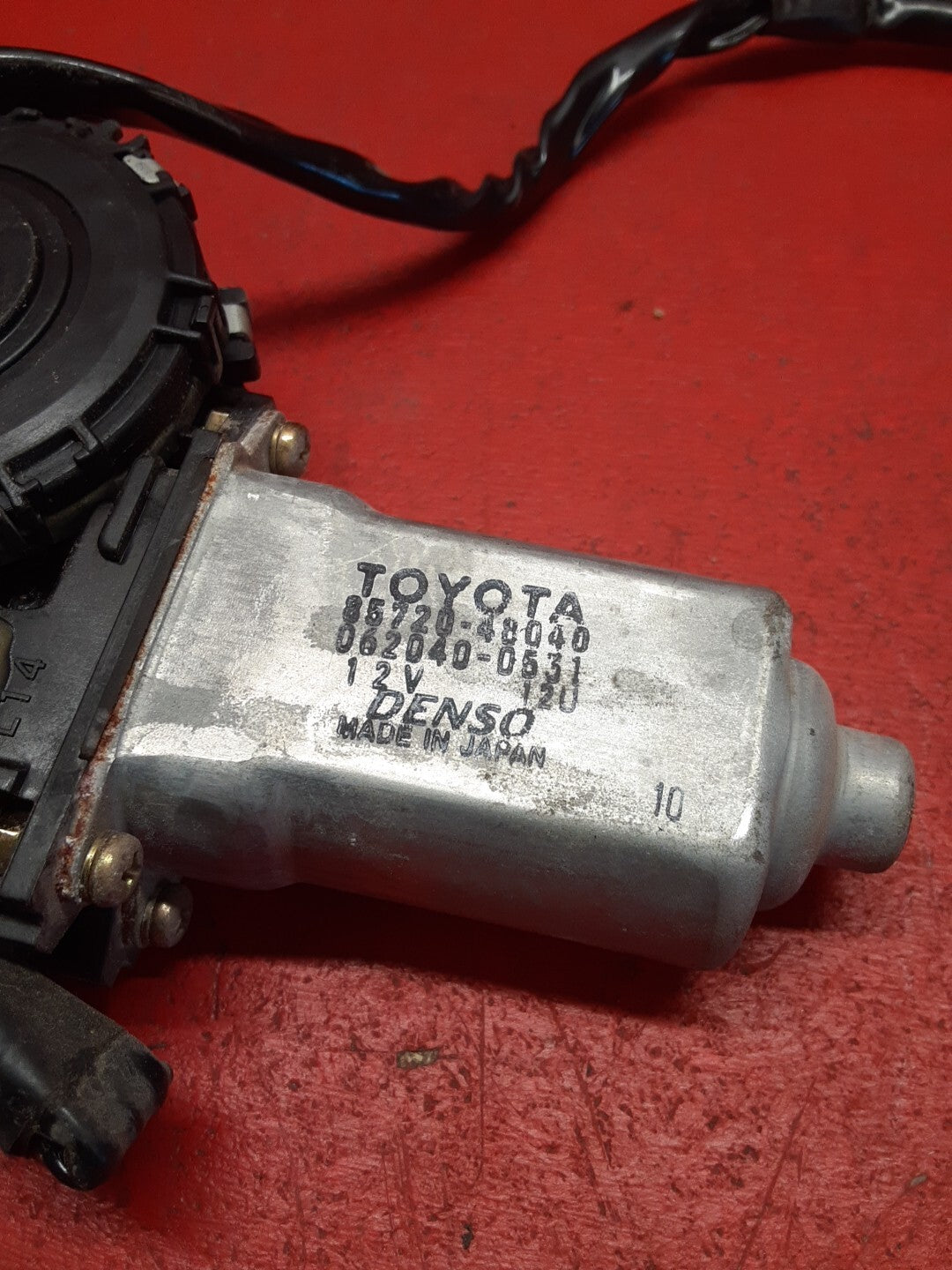 1999- 2003 Lexus RX300 Rear Right Door Window Motor Unit 85720-48040