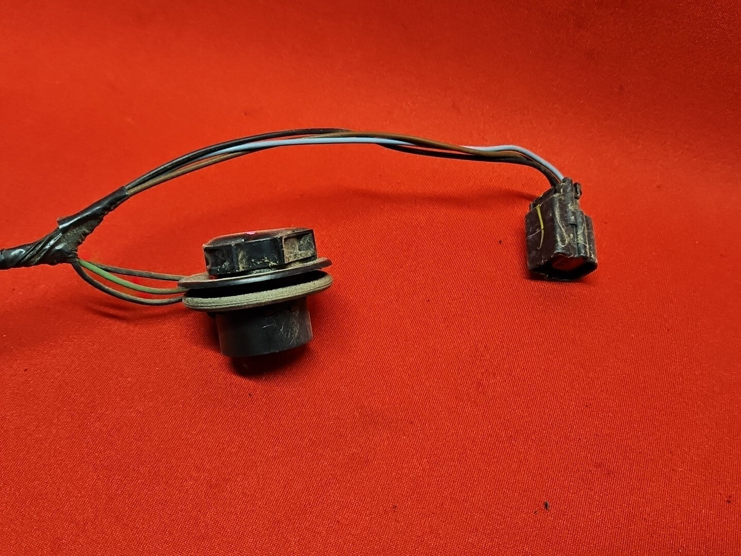08-13 GM Chevrolet Tahoe / GMC Yukon Rear Right PassengerTaillamp Light Pigtail
