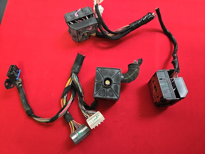 2004 Jeep Grand Cherokee Left Hand Dash BCM Module Fuse Box - PIGTAIL WIRES ONLY