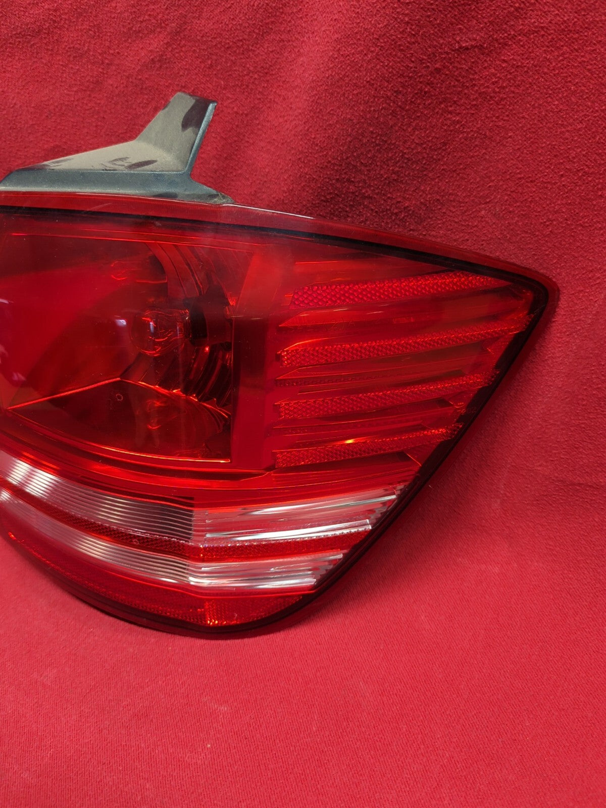 2010 - 2020 Dodge Journey RIGHT PASSENGER OUTER Tail Light Lamp Double Stripe