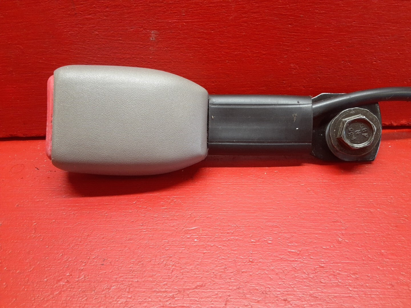2000 - 2003 Nissan Sentra FRONT LEFT DRIVER SIDE Seat Belt Buckle End