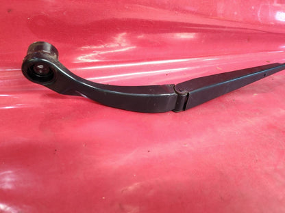 2012 - 2019 Fiat 500 / Fiat 500e Front Windshield Wiper Arms Left Right Set