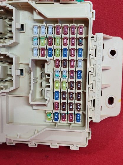2019-2021 Kia Forte Interior Fuse Box Junction Block Halogen Lamp Option