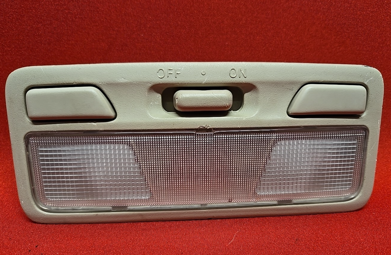 2001 - 2006 Mitsubishi Montero LIMITED/XLS Roof Dome Reading Light Lamp Beige