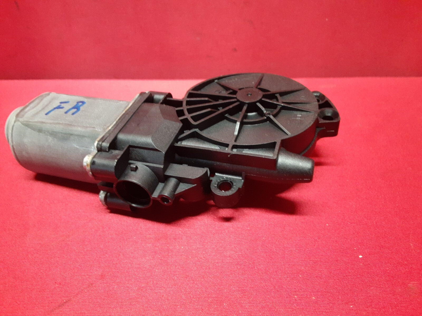 2006 - 2010 Hyundai Sonata FRONT RIGHT PASSENGER Window Motor 	82460-3K001