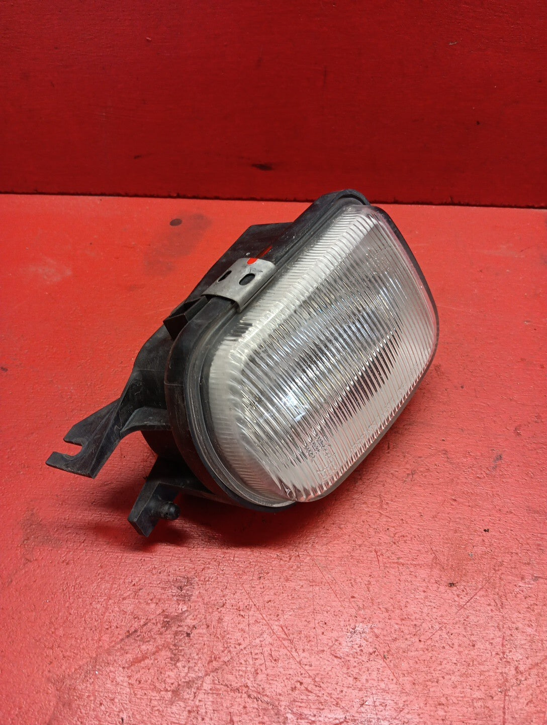 2000-2004 Mercedes-Benz C230 240 320 SLK Left Fog Light Assembly 2158200556