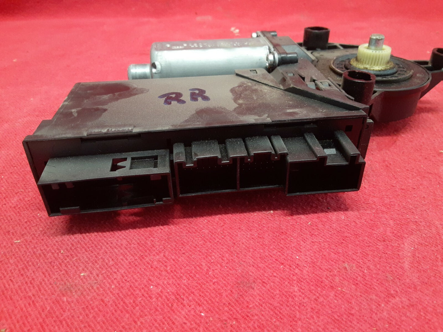 2002 - 2008 Audi S4 A4 & Quattro RIGHT PASSENGER REAR Window Motor 8E0-959-802