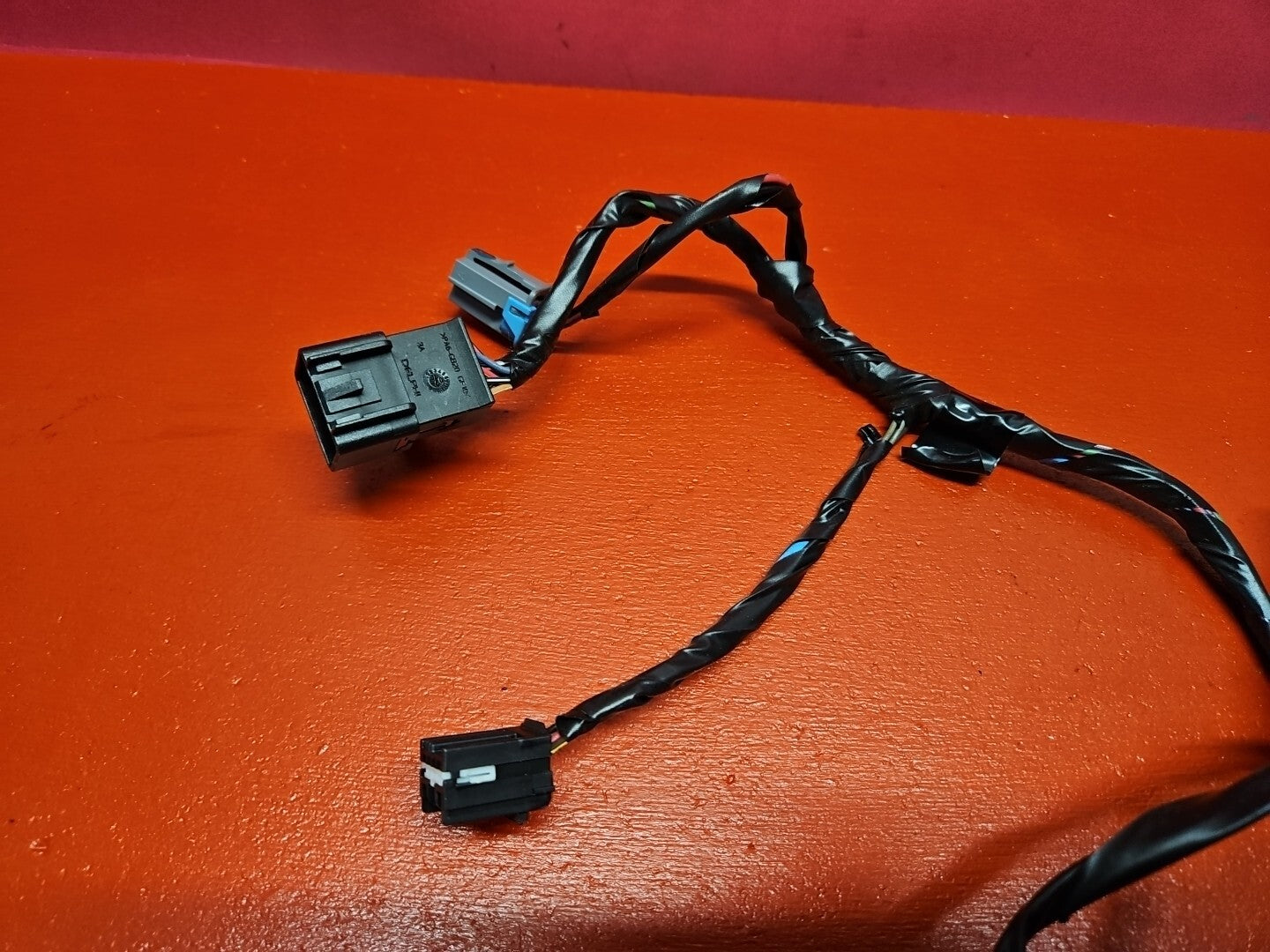 2008 - 2011 Cadillac DTS REAR Left -or- Right Door Wiring Harness & Lamp (Qty:1)