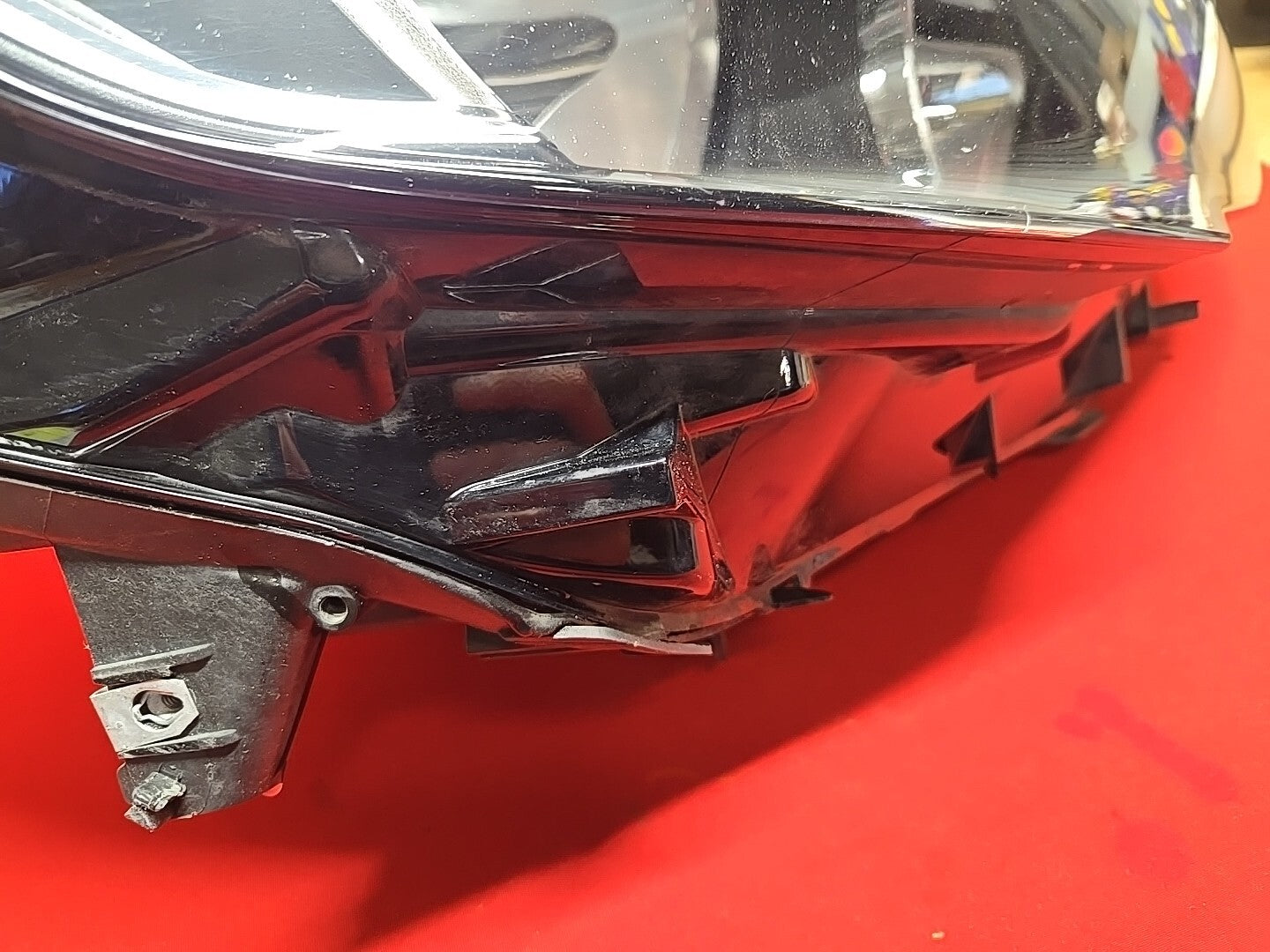 18-20 Buick Regal Sportback Tourx RIGHT PASSENGER Headlight HALOGEN - TABS GOOD