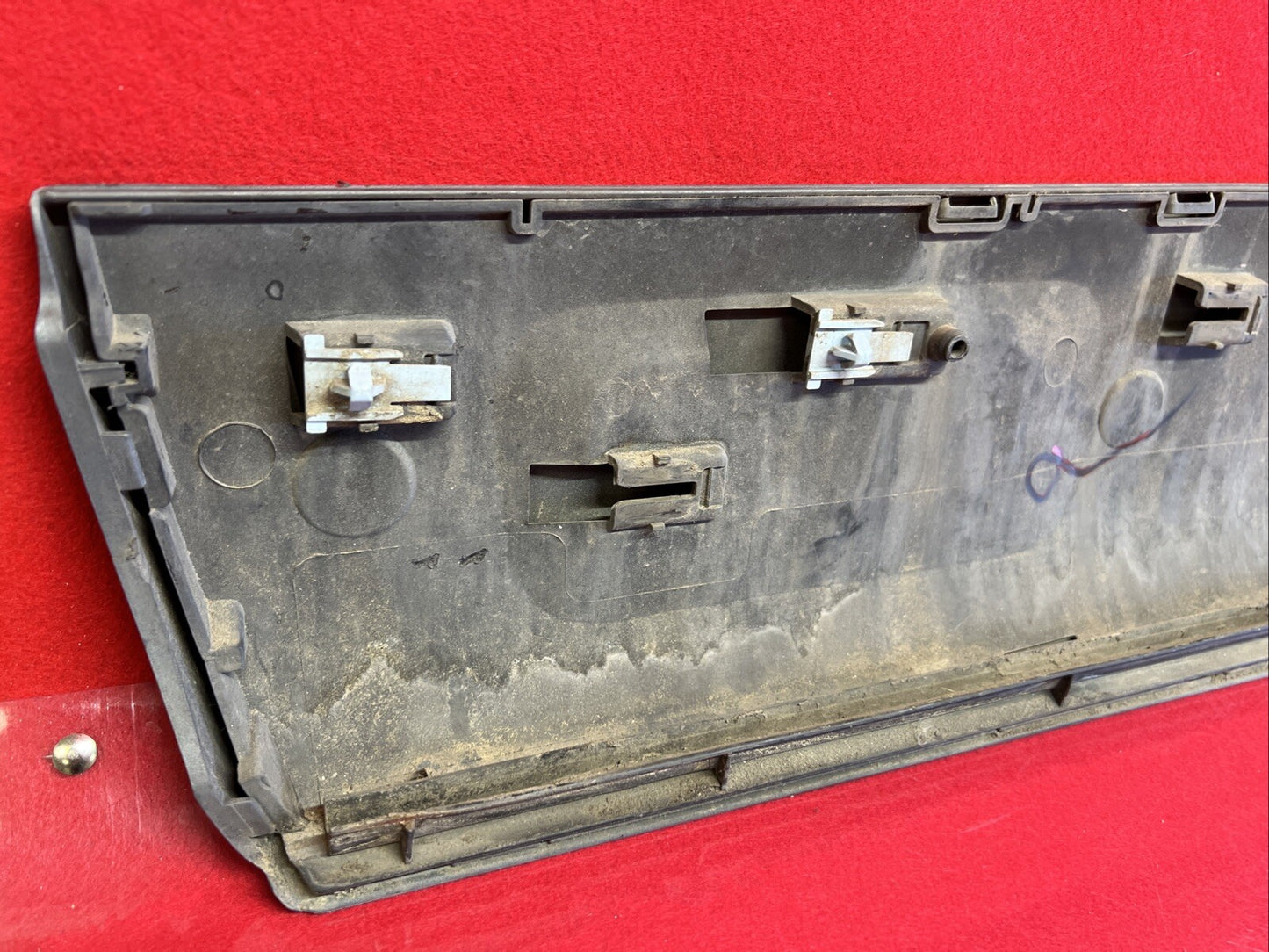 2007 2008 2009 Audi Q7 Right Passenger FRONT Door Lower Trim Molding GRAY