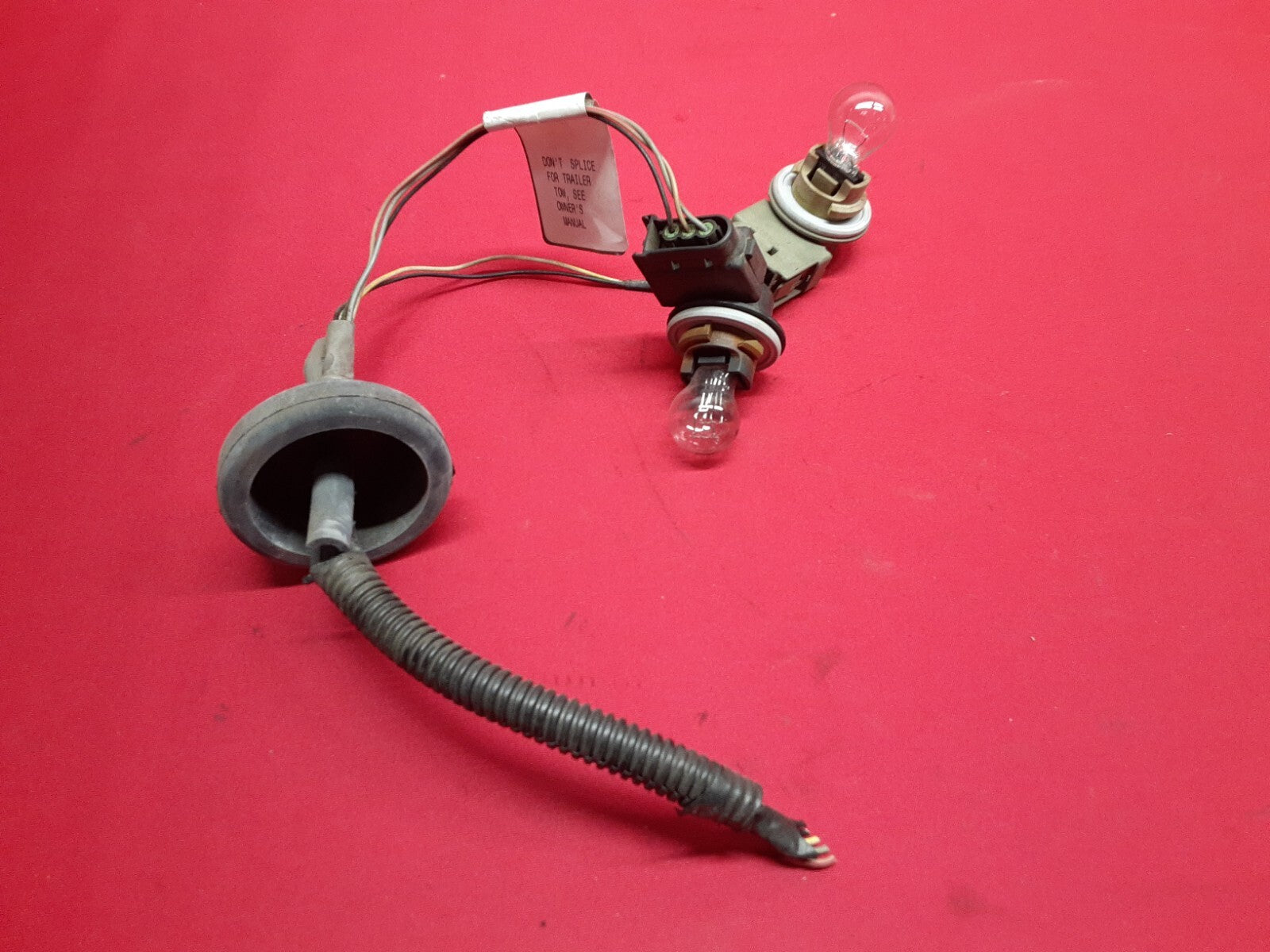 2004 2005 2006 2007 Ford Freestar - Tail Light Harness / Pigtails / Wiring RIGHT