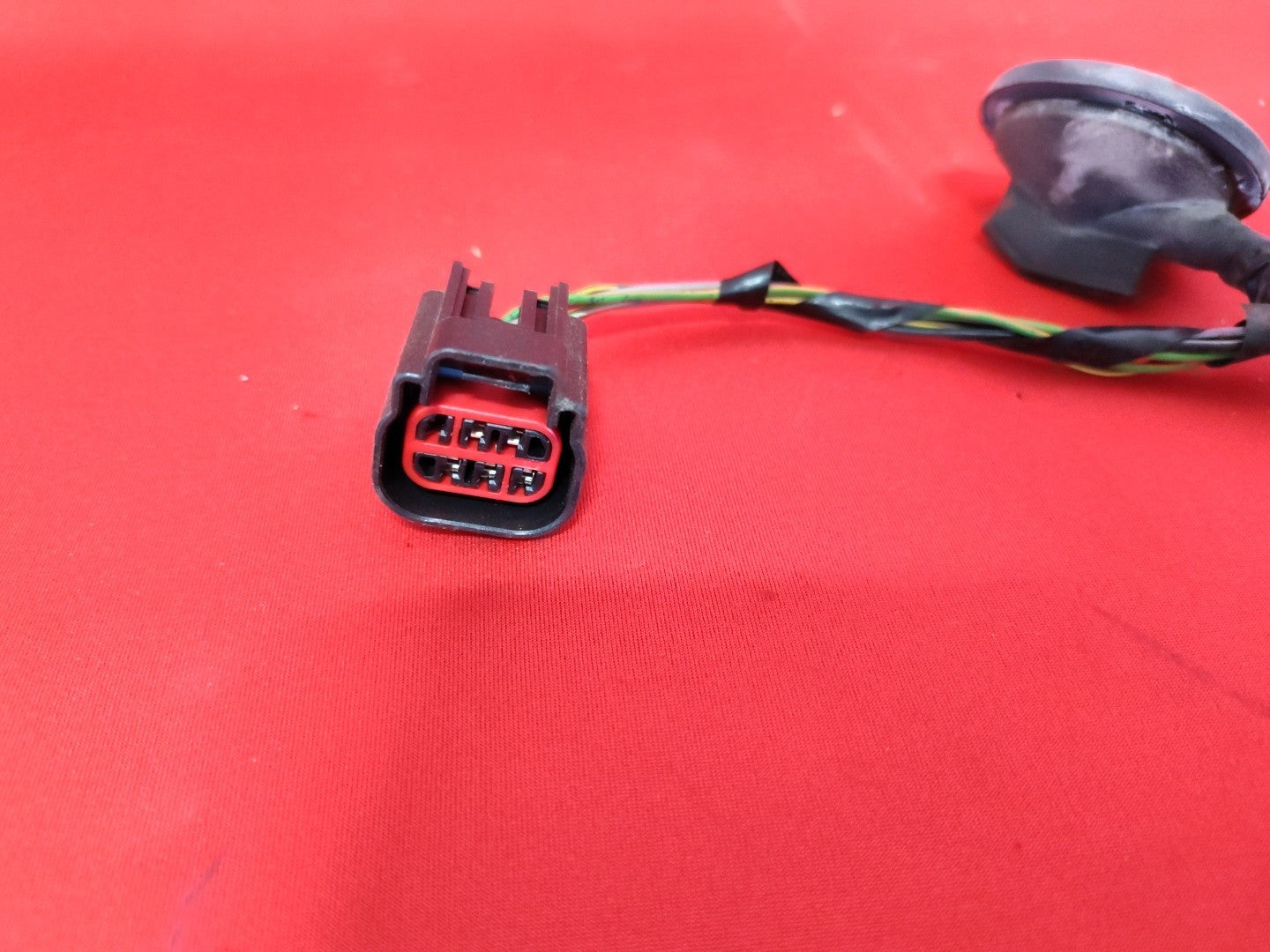 16-18 Range Rover Evoque RIGHT PASSENGER Outer Quarter Tail Light- PIGTAIL WIRE