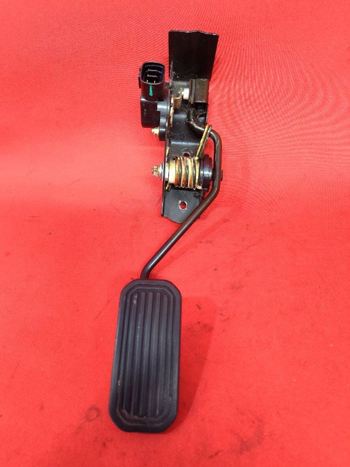 2002-2006 Toyota Camry 02-08 Solara Accelerator Gas Pedal Travel Sensor
