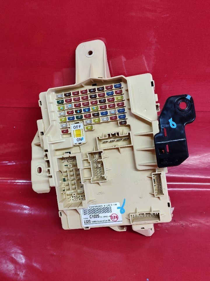 2015-2017 Hyundai Sonata L4 Interior Cabin Dash Fuse Box Junction Block