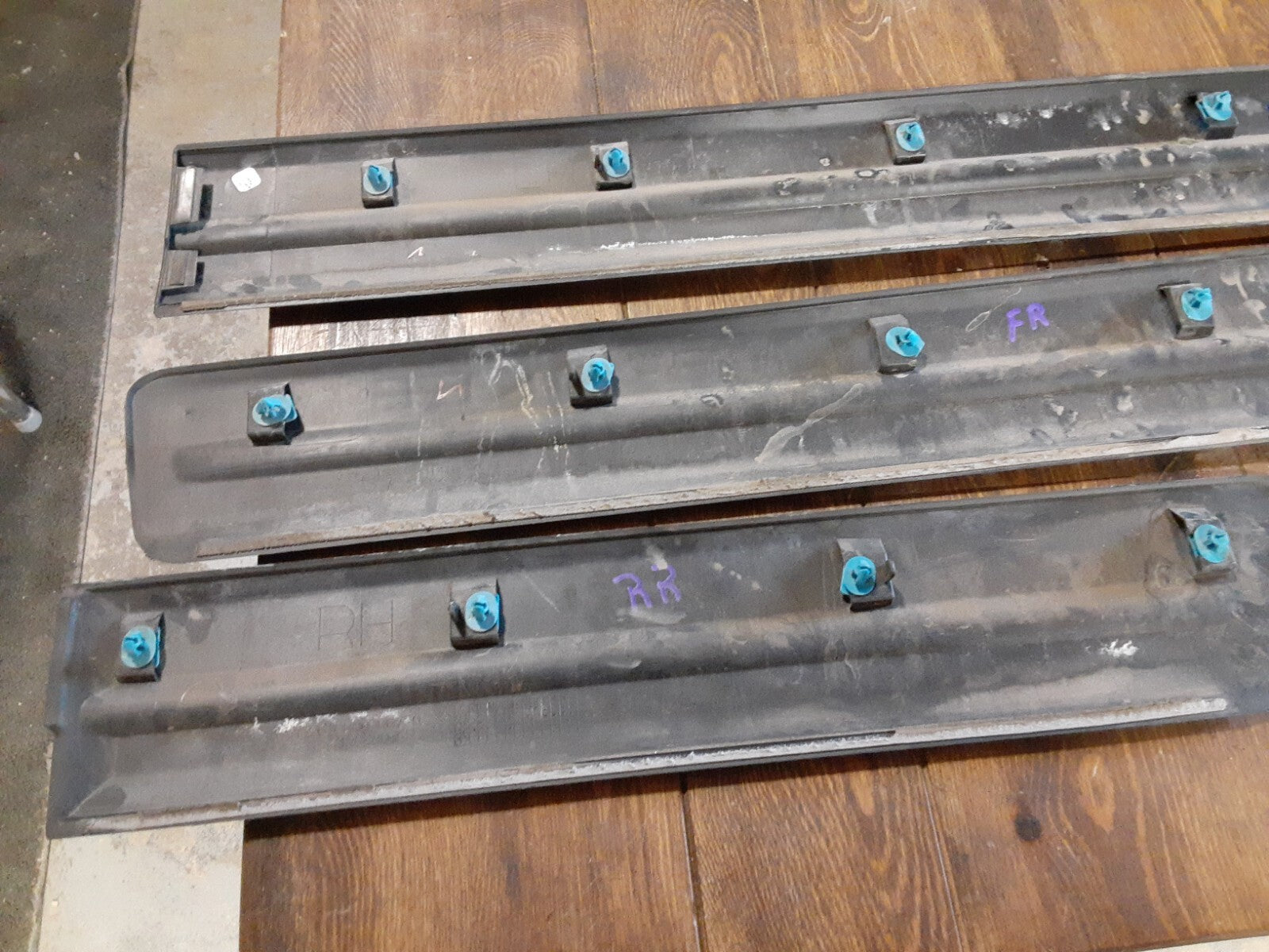 2005 2006 Jeep Grand Cherokee Exterior Door Molding Trim Strips Black FULL SET