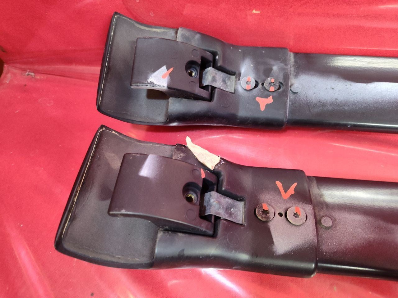 2001-2004 Subaru Outback / Legacy 03-04 Baja Luggage Roof Rack Cross Bars Black