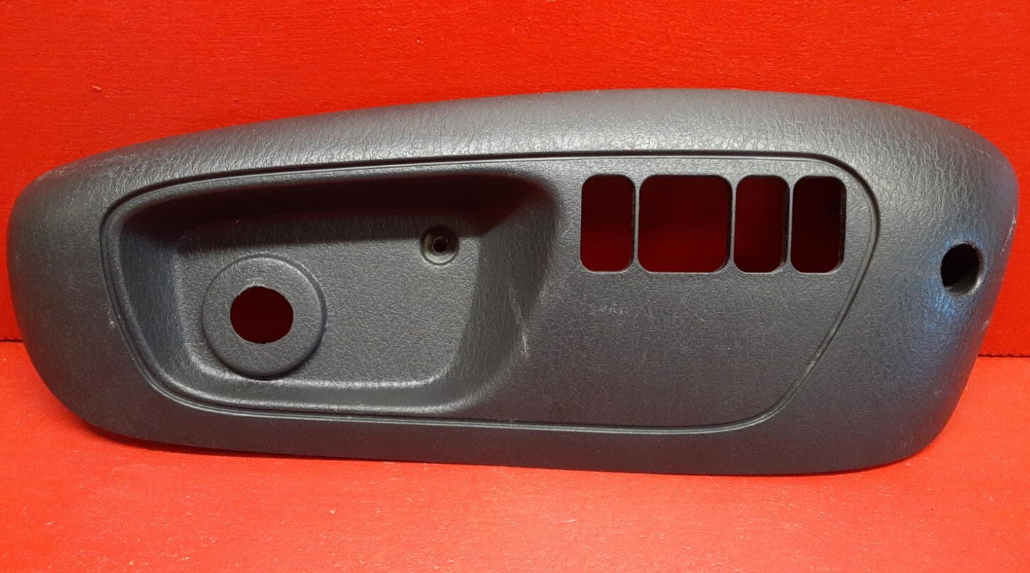 2001 Dodge Durango Power RIGHT PASSENGER Lumbar Seat Switch Bezel Trim 831800AB