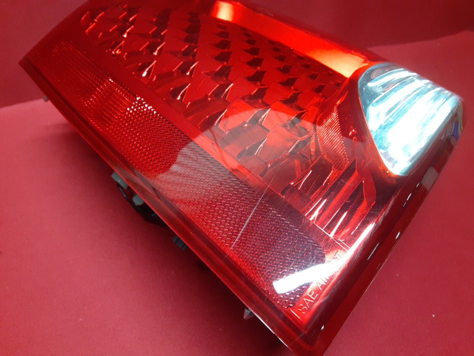 2011 - 2013 Kia Sorento LEFT Tail Light Lamp on Body HALOGEN 92401-1U000