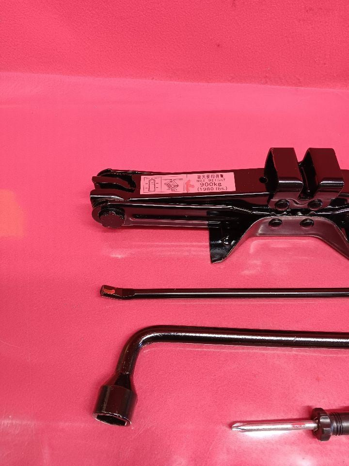 15-19 Subaru Legacy 17-23 Impreza Emergency Spare Tire Scissor Jack Tool Set