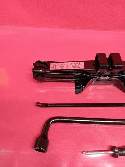 15-19 Subaru Legacy 17-23 Impreza Emergency Spare Tire Scissor Jack Tool Set