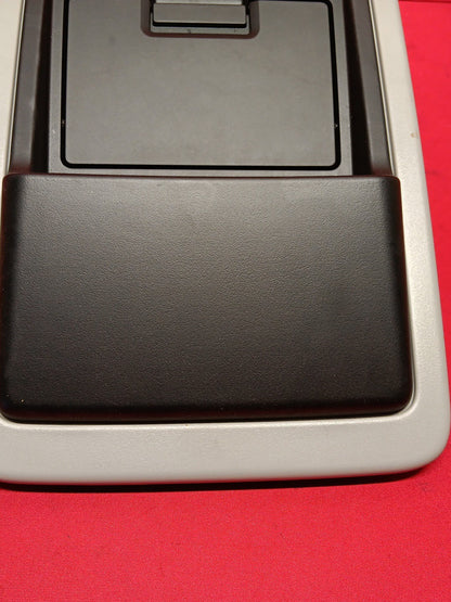 2004 - 2007 Freestar / Monterey Roof Map Dome Light Console 5F2Z-17519A70-AAA