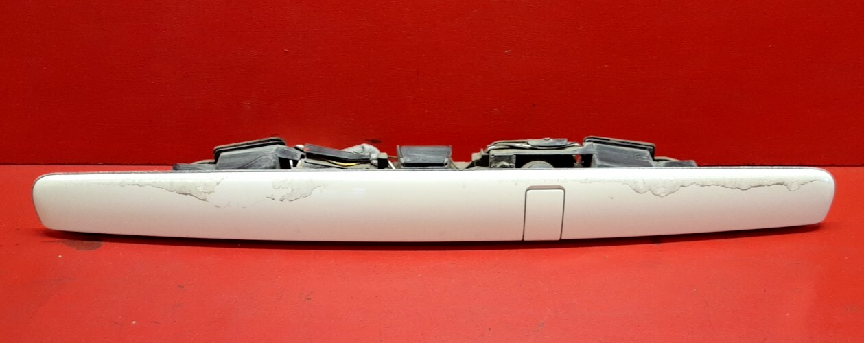1998 - 2000 Volvo S70 Trunk Deck Lid License Plate Lamp Lock Molding Trim Handle