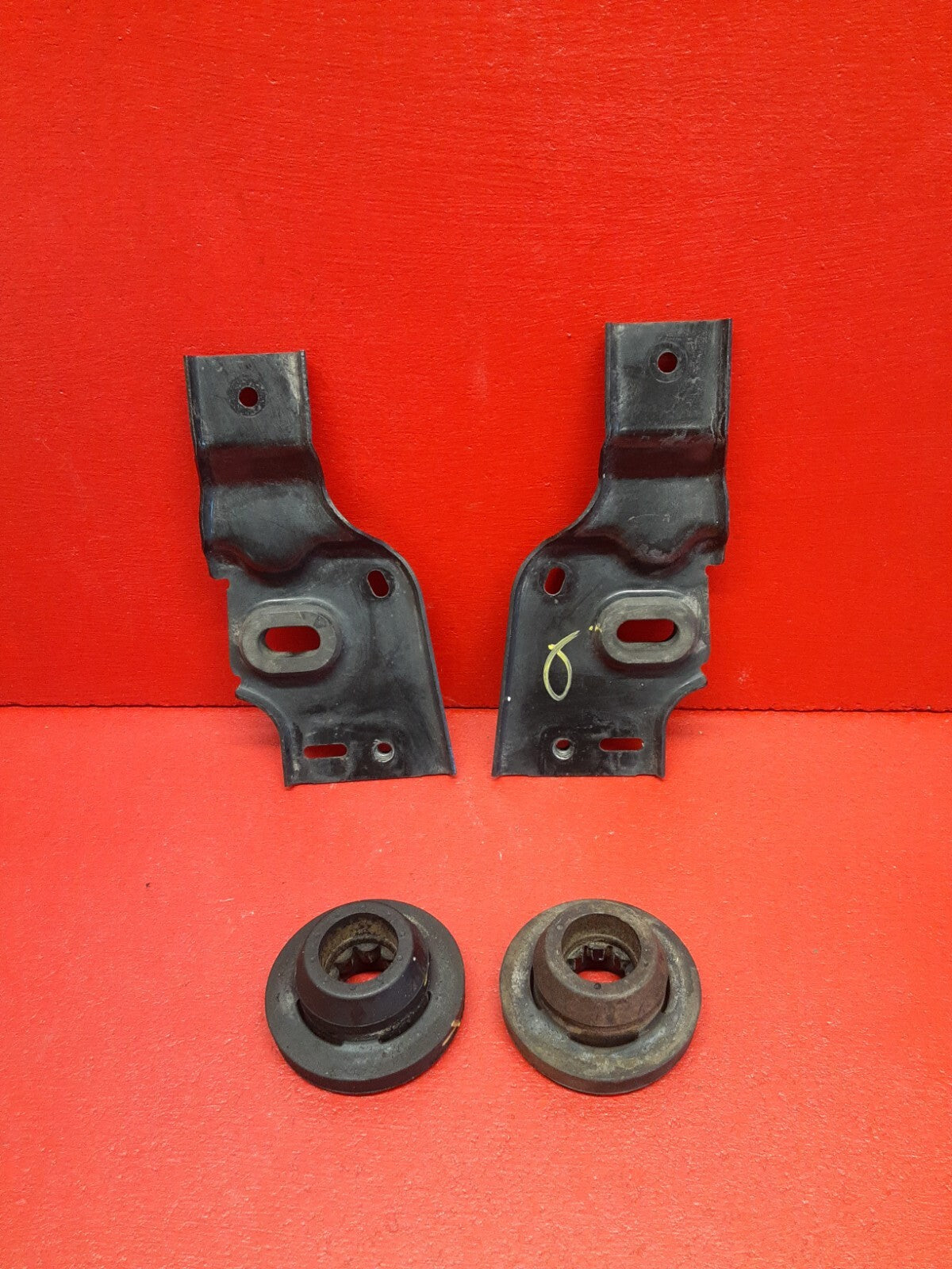 2008 Ford Escape Hybrid Upper Radiator Bracket Lower Bushing Insulator