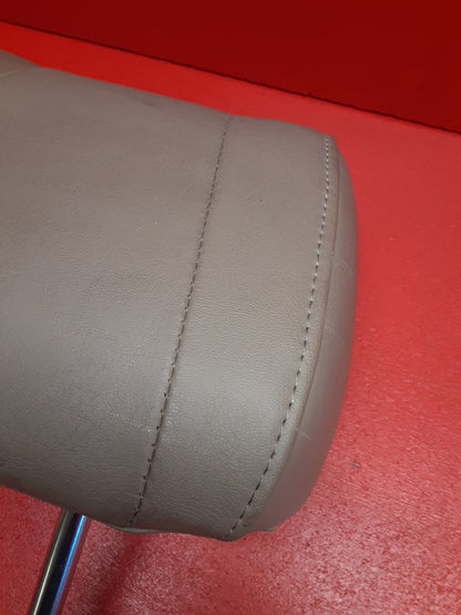 1999 - 2002 Jeep Grand Cherokee Headrest Head Rest FRONT Seat Set of 2