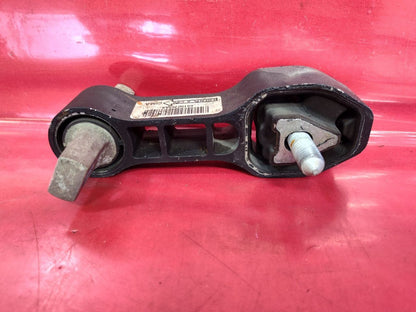 2018 2019 Fiat 500 6-Spd Auto Trans Engine Mount Isolator Bushing w/ Bolt