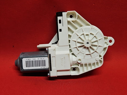 2010 - 2016 Land Rover Range Rover FRONT RIGHT PASSENGER Window Motor LR015450