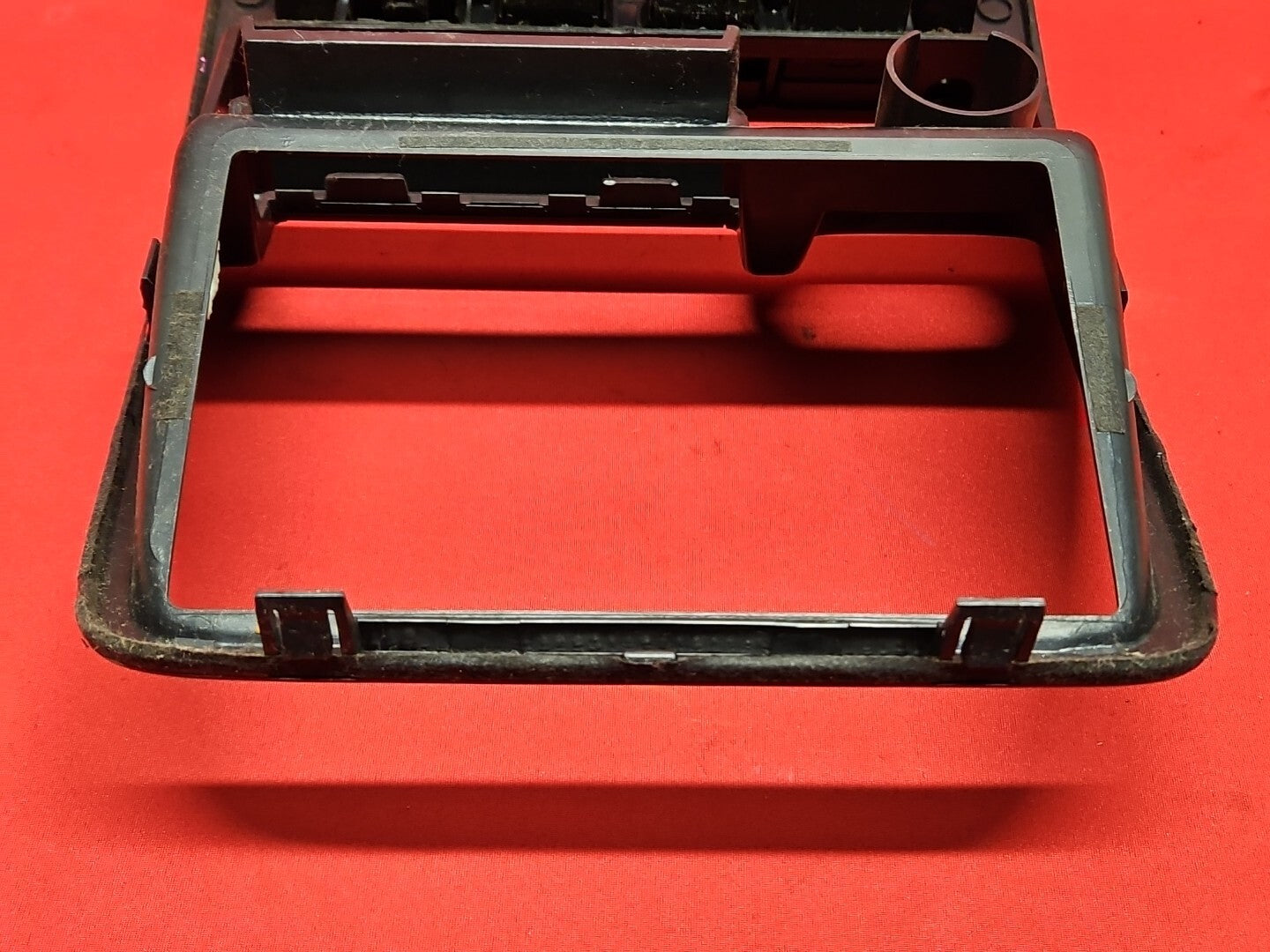 94-95 Nissan Pathfinder 95-97 Pickup Center Dash Radio Bezel Trim Air Vent Panel