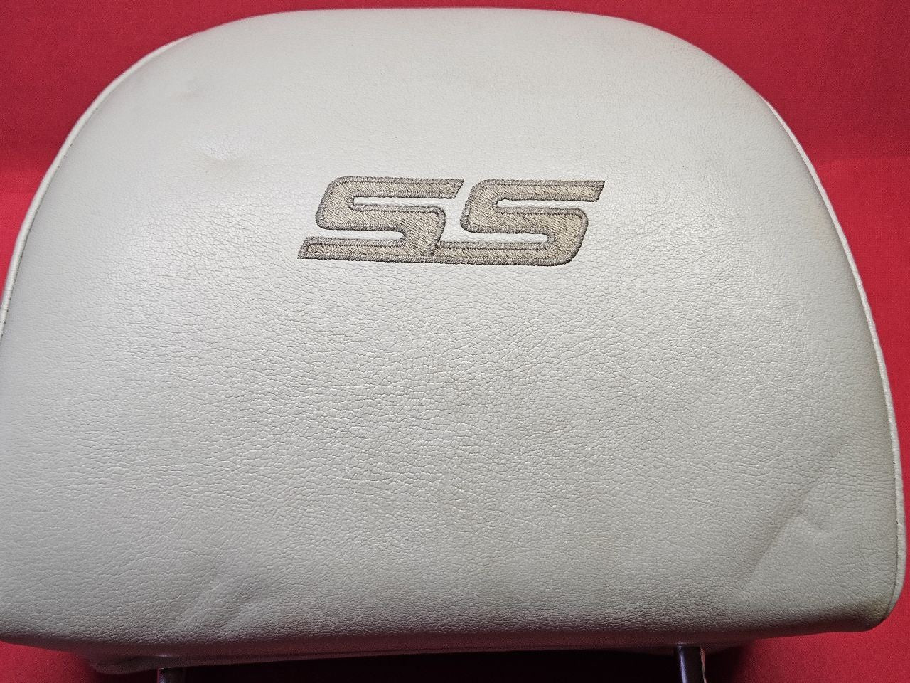 2006-2008 Chevy Impala SS Front Left Right Headrest Leather Light Grey Titanium