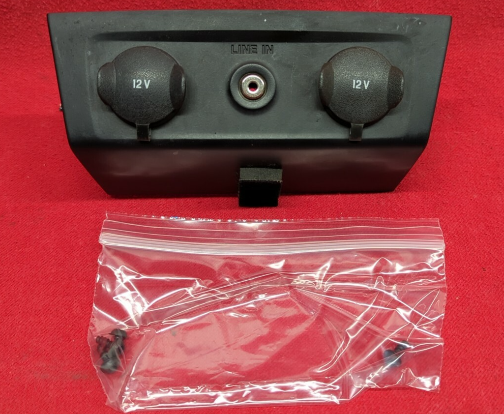 2008 2009 2010 2011 Ford Focus Center Bezel Lower Dual 12v Line In Outlet Cover