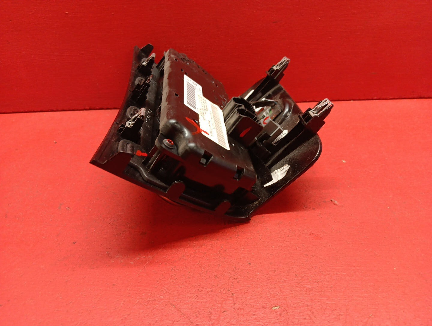 2011 - 2014 Chrysler 200 Heater A/C Climate Control Unit with Bezel