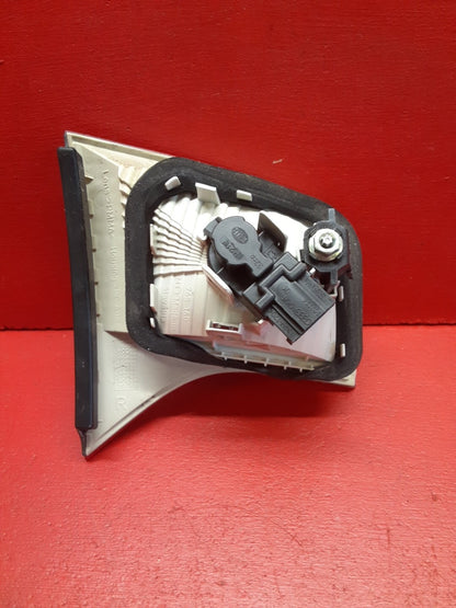 2005-2008 Audi A4 Quattro S4 RS4 Right Rear Inner Taillight Lamp Assembly