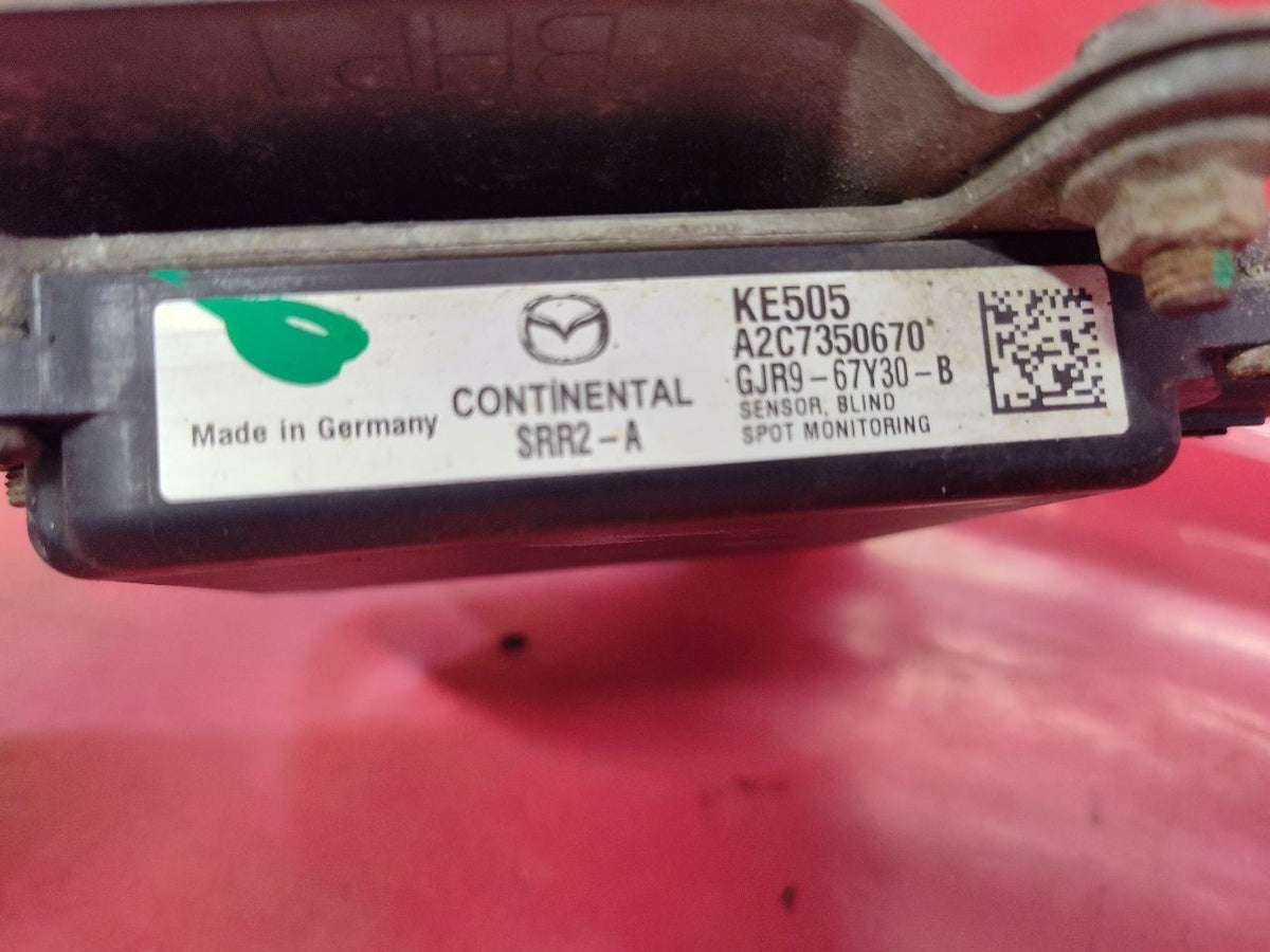 2014-2016 Mazda3 Hatchback Rear Blind Spot Radar w/ RIGHT PASSENGER Bracket