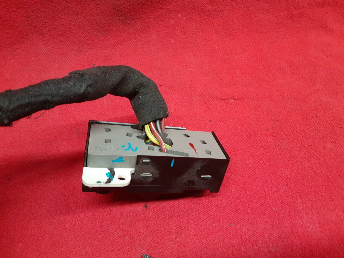 1990 1991 1992 1993 1994 Ford Explorer LEFT or RIGHT Lumbar Seat Switch Assembly