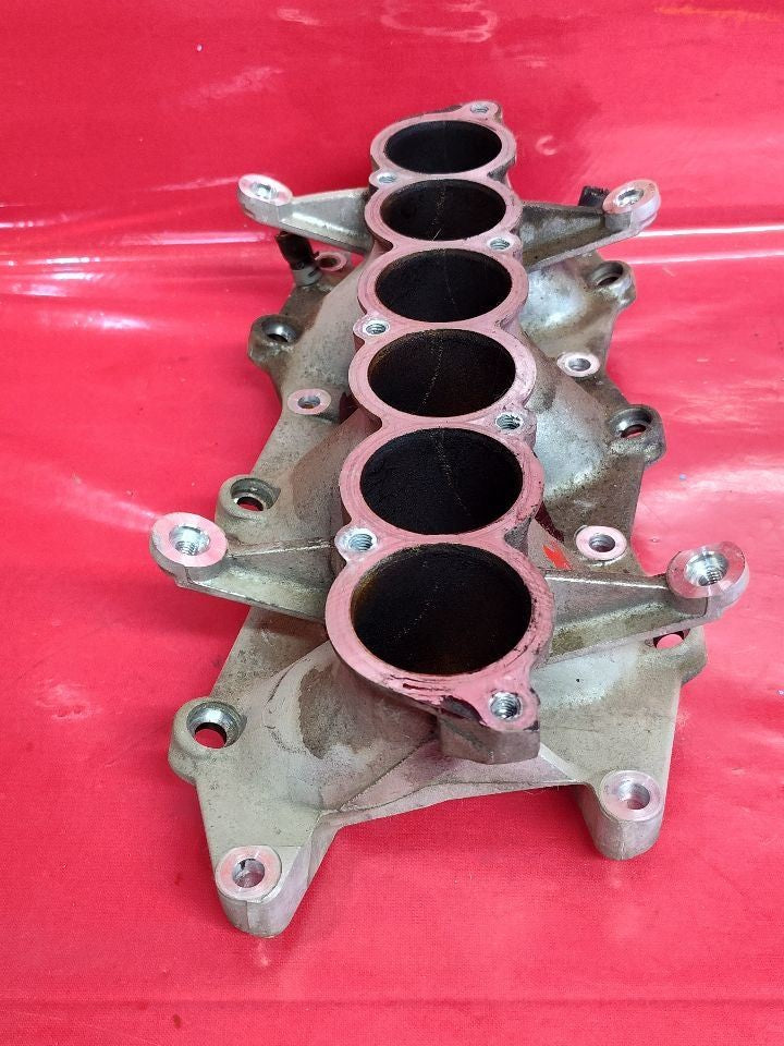 2003-2006 Mitsubishi Montero 3.8L V6 Intake Manifold LOWER Inlet MR561580
